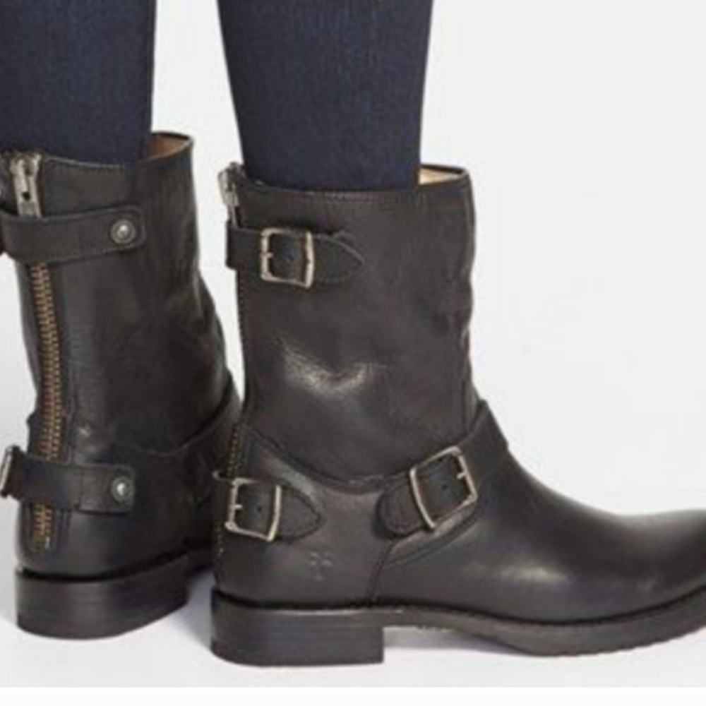 Frye Black Veronica Back Zip Short Engineer Moto